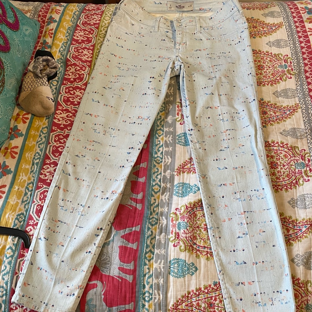 Super cute Hollister jeans